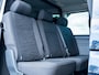 Volkswagen Transporter 2.0 TDI L2H1 30 DC Caravelle Highline | Trekhaak | 6 Zits | Navigatie | Camera | 19'' Lichtmetalen Velgen | Cruise Control | Stoelverwarming | Climate Control | Metallic Lak | All Season Banden | PDC | Dealer Onderhouden |