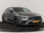 Mercedes-Benz A-klasse 180 Business Solution AMG | Panoramadak | Stoelverwarming | Leder/Alcantara | Camera | Navigatie | Widescreen | Designo Mountaingrijs Magno