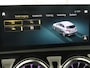 Mercedes-Benz A-klasse 180 Business Solution AMG | Panoramadak | Stoelverwarming | Leder/Alcantara | Camera | Navigatie | Widescreen | Designo Mountaingrijs Magno