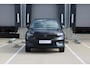Volvo EX40 Single Motor Extended Range Plus Black Ed. 82 kWh | Verwarmbare voorstoelen | Verwarmbaar stuurwiel | Premium audio by Harman Kardon | 20 inch Lichtmetalen velgen | Alarmklasse 3