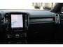 Volvo EX40 Single Motor Extended Range Plus Black Ed. 82 kWh | Verwarmbare voorstoelen | Verwarmbaar stuurwiel | Premium audio by Harman Kardon | 20 inch Lichtmetalen velgen | Alarmklasse 3