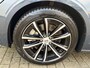 Volvo V60 2.0 T6 Plug-in hybrid AWD Plus Dark | Trekhaak | 360 camera | Harman Kardon audio | Verwarmbare voorruit |