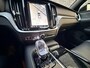Volvo V60 2.0 T6 Plug-in hybrid AWD Plus Dark | Trekhaak | 360 camera | Harman Kardon audio | Verwarmbare voorruit |