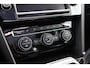 Volkswagen Passat Variant 1.8 TSI Highline Business R Automaat | 180pk | R-Line | Panoramadak | Active Info Display | Trekhaak | Stoelverwarming | LED | 18 Inch | Keyless