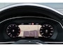 Volkswagen Passat Variant 1.8 TSI Highline Business R Automaat | 180pk | R-Line | Panoramadak | Active Info Display | Trekhaak | Stoelverwarming | LED | 18 Inch | Keyless