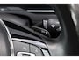 Volkswagen Passat Variant 1.8 TSI Highline Business R Automaat | 180pk | R-Line | Panoramadak | Active Info Display | Trekhaak | Stoelverwarming | LED | 18 Inch | Keyless