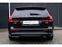 Volvo V60 T8 Automaat Plug-in hybrid AWD Ultra Dark | Massagestoelen | Panoramadak | Elektrische trekhaak | Geventileerde stoelen | Bowers & Wilkins Hifi | 360 Camera