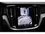 Volvo V60 T8 Automaat Plug-in hybrid AWD Ultra Dark | Massagestoelen | Panoramadak | Elektrische trekhaak | Geventileerde stoelen | Bowers & Wilkins Hifi | 360 Camera