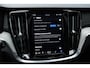 Volvo V60 T8 Automaat Plug-in hybrid AWD Ultra Dark | Massagestoelen | Panoramadak | Elektrische trekhaak | Geventileerde stoelen | Bowers & Wilkins Hifi | 360 Camera