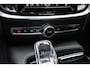 Volvo V60 2.0 T8 Plug-in hybrid AWD Ultra Dark | Massagestoelen | Elektrische trekhaak | Geventileerde stoelen | Bowers & Wilkins Hifi | 360 Camera