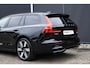 Volvo V60 T8 Automaat Plug-in hybrid AWD Ultra Dark | Massagestoelen | Panoramadak | Elektrische trekhaak | Geventileerde stoelen | Bowers & Wilkins Hifi | 360 Camera