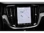 Volvo V60 2.0 T8 Plug-in hybrid AWD Ultra Dark | Massagestoelen | Elektrische trekhaak | Geventileerde stoelen | Bowers & Wilkins Hifi | 360 Camera