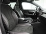 Volvo XC40 1.5 T4 Recharge R-Design | PANO | CAMERA | KEYLESS | STOEL- EN STUURVERW. | TREKHAAK