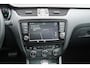 Skoda Octavia Combi 1.8 TSI Greentech Style Business 180PK + PANO / CAMERA / BI-XENON / KEYLESS