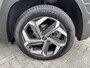 Hyundai Tucson 1.6 T-GDI PHEV Comfort 4WD | Officiële Hyundai dealer | Rijklaarprijs! Geen extra kosten | 3 jaar garantie| Trekhaak | Achteruitrijcamera | Voorstoelen Verwarmd |