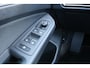 Volkswagen Golf 1.0 TSI 110pk Life | Trekhaak | Navigatie | Volautomatische Airconditioning