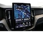 Volvo XC60 T6 350PK Ultra Dark | Black Pack | 360° | Luchtvering | B&W Audio | Panoramadak | Getint Glas