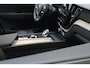 Volvo XC60 T6 350PK Ultra Dark | Black Pack | 360° | Luchtvering | B&W Audio | Panoramadak | Getint Glas