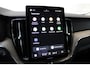 Volvo XC60 T6 350PK Ultra Dark | Black Pack | 360° | Luchtvering | B&W Audio | Panoramadak | Getint Glas