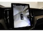 Volvo XC60 T6 350PK Ultra Dark | Black Pack | 360° | Luchtvering | B&W Audio | Panoramadak | Getint Glas