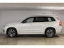 Volvo XC90 T8 455PK Automaat Plug-in hybrid AWD Ultimate Dark / Bowers & Wilkins / Luchtvering / Head Up Display / 360 Camera / Massagestoelen / Gelaagde Zijruiten / Trekhaak /