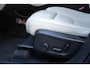 Volvo XC40 T5 Recharge Inscription | Blond lederen bekleding | Adaptive Cruise Control | Parkeerverwarming | 360° Parkeercamera | Parkeersensoren voor + achter | Stoelverwarming voor + achter | BLIS | Harman Kardon Premium Audio