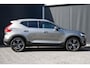 Volvo XC40 T5 Recharge Inscription | Blond lederen bekleding | Adaptive Cruise Control | Parkeerverwarming | 360° Parkeercamera | Parkeersensoren voor + achter | Stoelverwarming voor + achter | BLIS | Harman Kardon Premium Audio