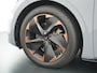 CUPRA Born Performance One 62kWh SOH=95% Navi Sport Stoelen+Elektr.Verst.+Verwarmd Adaptive-Cruise-C Camera Park-Assist+PDC-v+a Smart-Assist Apple Carplay Android-Auto Interieur-Klimatisering/programma 19" DAB ECC Full-Link Virtual Cockpit Seat-Connect/online-Services Adaptive-Led Uitwijk-assistent Priv.Glass Keyless Advanced E-sound-Luidspreker 1e Eigenaar Origineel Nederlandse Auto Accu Garantie tot 160.000km / April 2030