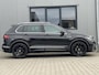 Volkswagen Tiguan 1.5 TSI R-Line Business+ Pano | Trekhaak | 20 Inch | Camera