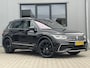 Volkswagen Tiguan 1.5 TSI R-Line Business+ Pano | Trekhaak | 20 Inch | Camera