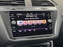 Volkswagen Tiguan 1.5 TSI R-Line Business+ Pano | Trekhaak | 20 Inch | Camera