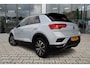 Volkswagen T-Roc 1.5 TSI Style | Camera | Trekhaak | Winter Pakket |