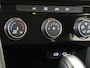 Volkswagen T-Roc 1.5 TSI Style | CarPlay | Airco | Parkeersensoren | Adaptieve cruise control | Lane- en frontassist | Bluetooth |