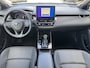 Toyota Corolla Cross Hybrid 180 EXECUTIVE BLIND SPOT PARK-SENSOREN JBL-AUDIO 360-CAMERA STOEL/STUUR VERWARMING EL-ACHTERKLEP CAMERA LEDER PARK-ASS APPLE/ANDROID