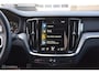 Volvo S60 2.0B3 mhev r-design 130kW geartronic aut Park assist & Harman Kardon geluidsysteem