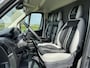 Peugeot Boxer Allure Sport Paardenwagen 2.2 HDI 165pk | 1640kg laadvermogen | 3-zitplaatsen | Trekhaak | Lederen bekleding | Navigatie | Climate | Videobewaking |
