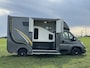 Peugeot Boxer Allure Sport Paardenwagen 2.2 HDI 165pk | 1640kg laadvermogen | 3-zitplaatsen | Trekhaak | Lederen bekleding | Navigatie | Climate | Videobewaking |