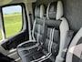 Peugeot Boxer Allure Sport Paardenwagen 2.2 HDI 165pk | FINANCIAL LEASE PRIJS INCL. AANBETALING & SLOTTERMIJN (ZIE TEKST) | 1640kg laadvermogen | 3-zitplaatsen | Trekhaak | Lederen bekleding | Navigatie | Climate | Videobewaking | Achteruitrijcamera