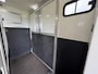 Peugeot Boxer Allure Sport Paardenwagen 2.2 HDI 165pk | FINANCIAL LEASE PRIJS INCL. AANBETALING & SLOTTERMIJN (ZIE TEKST) | 1640kg laadvermogen | 3-zitplaatsen | Trekhaak | Lederen bekleding | Navigatie | Climate | Videobewaking | Achteruitrijcamera