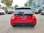 Toyota Yaris Hybrid 130 EXECUTIVE NIEUW DIRECT LEVERBAAR! STOELVERW PARK-SENSOREN 17'' LM-VELGEN BLIND SPOT LED APPLE/ANDROID CAMERA NAVI