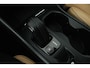 Volvo XC40 1.5 T3 Momentum Pro (TREKHAAK, H&K AUDIO, STOELVERWARMING, AUTOMAAT, ACHTERUITRIJCAMERA, PARKEERSENSOREN)