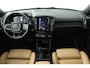 Volvo XC40 1.5 T3 Momentum Pro (TREKHAAK, H&K AUDIO, STOELVERWARMING, AUTOMAAT, ACHTERUITRIJCAMERA, PARKEERSENSOREN)