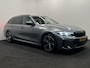 BMW 3-Serie Touring 318i | NL AUTO | NAVI | TREKHAAK | LEDEREN BEKLEDING | CARPLAY |