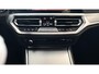 BMW 3-Serie 320i High Executive M-Sport schuifdak