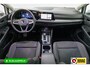 Volkswagen Golf 1.4 eHybrid 204 PK | Camera | Elec. Ergo best. stoel met geheugen en massage | Adap.Cruise, Travelassist, Navigatie, App. connect, IQ Led