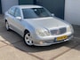 Mercedes-Benz E-klasse 200 K. Avantgarde/ automaat/ 5drs/ nap/ dealeronderhouden/ 1jaar apk/ volle opties!