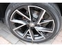 Skoda Karoq 1.5 TSI ACT Sportline Business Automaat. Panoramadak