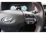 Hyundai Kona 1.0 T-GDI N LINE KEURIGE NETTE STAAT! ORIGINEEL NL! DEALER ONDERHOUDEN! CAMERA STOELKOELING+VERWARMING ALCANTARA/LEDER ANDROID/APPLECARPLAY NAVI AFN.TREKHAAK 18INCH CLIMA CRUISE ENZ...
