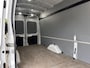 Ford Transit 350 2.0 TDCI L3H2 Limited | Achteruitrijcamera | Parkeersensoren | Cruise Control | Airconditioning | Trekhaak | Rijmodusregeling
