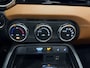 Fiat 124 Spider 1.4 MultiAir Turbo Lusso LED/LEER/BOSE/CAMERA/17"LMV/KEYLESS/ARTIC-WHITE/VOLLEDIG FIAT DEALER HISTORIE, RECENT OH BEURT GEHAD INCL DISTR. RIEM VERVANGEN